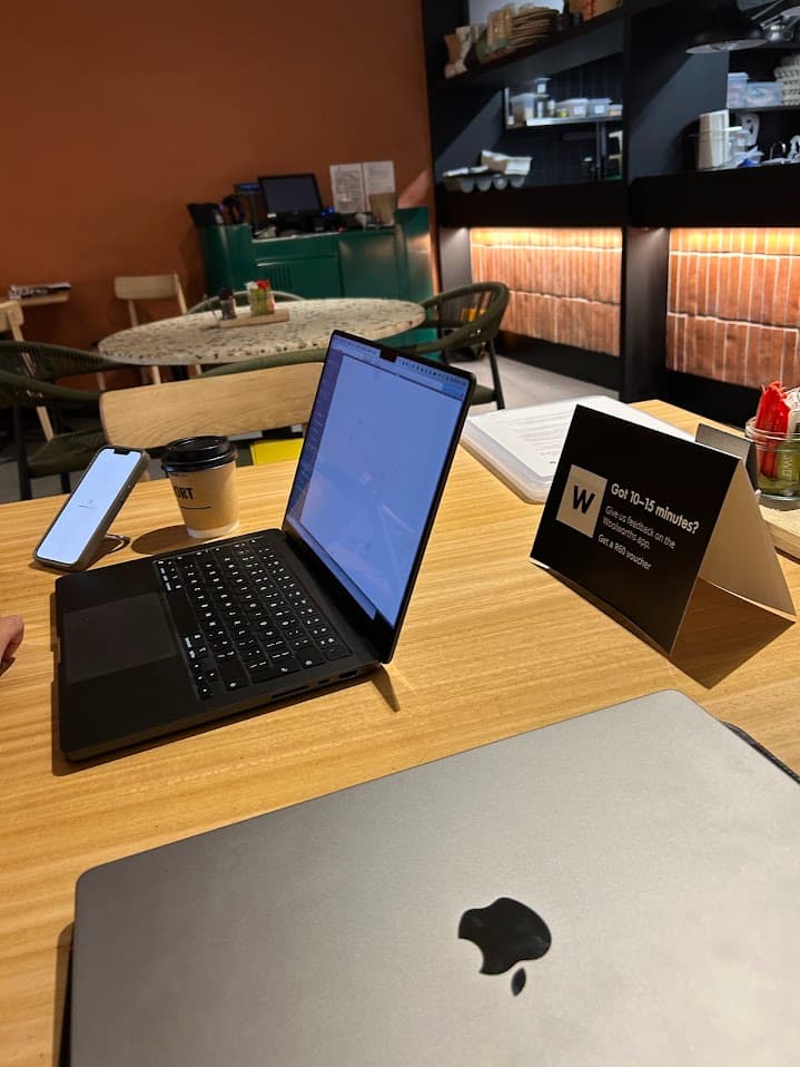 Intercept testing setup - moderator & participant screens